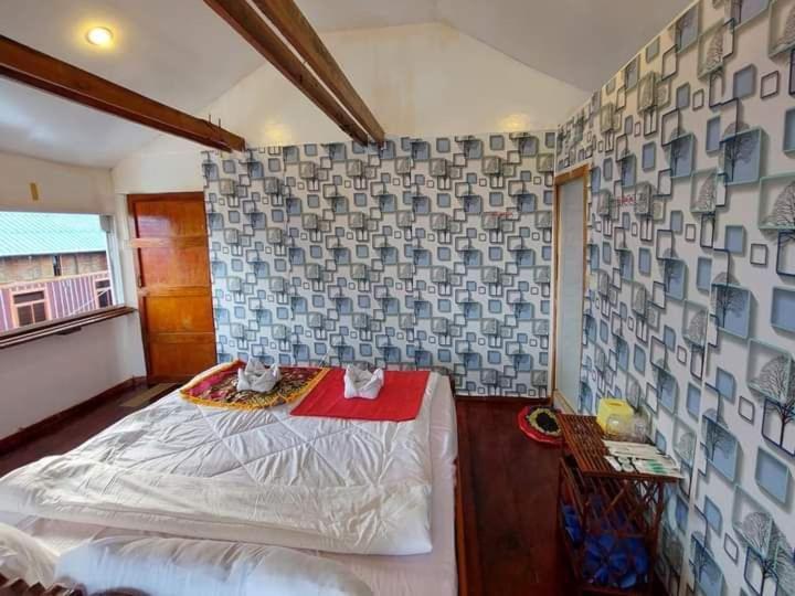 Xl Guest House & Restaurant Sihanoukville Bagian luar foto