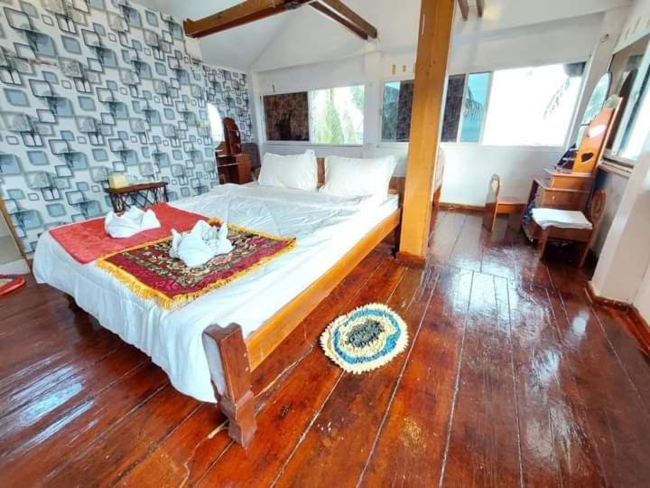 Xl Guest House & Restaurant Sihanoukville Bagian luar foto